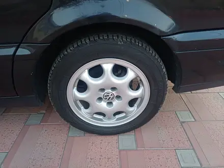 Volkswagen Passat 1996 года за 3 200 000 тг. в Тараз – фото 4