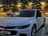 Chevrolet Malibu 2018 годаүшін6 400 000 тг. в Семей – фото 2