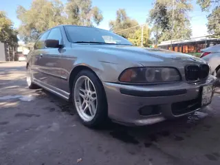 BMW 528