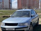 Volkswagen Passat 1998 года за 1 590 000 тг. в Уральск