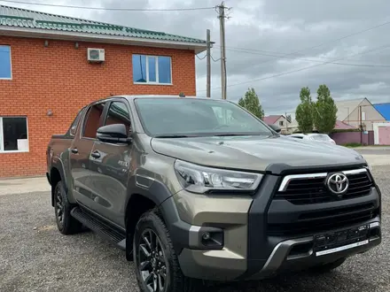 Toyota Hilux 2025 года за 28 500 000 тг. в Актобе