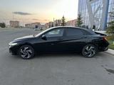 Hyundai Elantra 2023 года за 8 900 000 тг. в Уральск – фото 3