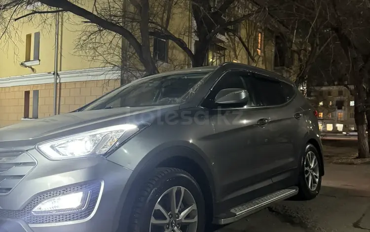 Hyundai Santa Fe 2012 годаүшін9 000 000 тг. в Караганда