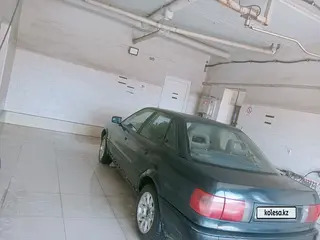 Audi 80