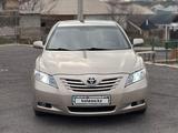 Toyota Camry 2007 года за 6 000 000 тг. в Шымкент – фото 2