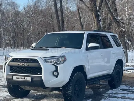 Toyota 4Runner 2019 года за 22 200 000 тг. в Алматы – фото 3