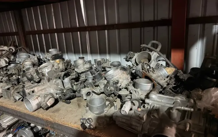 Дросельная заслонка за 10 000 тг. в Алматы