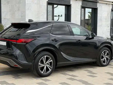Lexus RX 350 2024 года за 36 000 000 тг. в Актобе – фото 3