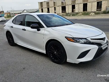 Toyota Camry 2019 года за 8 700 000 тг. в Атырау – фото 2