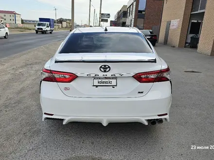 Toyota Camry 2019 года за 8 700 000 тг. в Атырау – фото 6