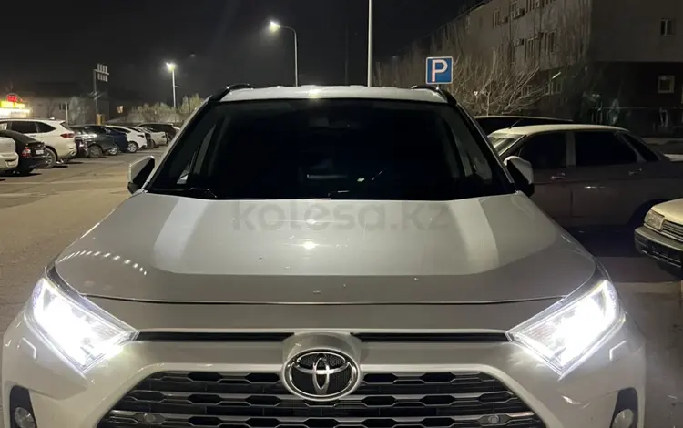 Toyota RAV4 2021 года за 16 000 000 тг. в Астана