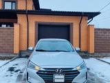 Hyundai Elantra 2019 годаfor7 900 000 тг. в Астана – фото 3