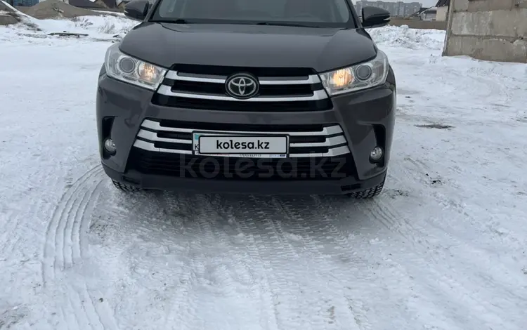 Toyota Highlander 2017 года за 17 500 000 тг. в Астана