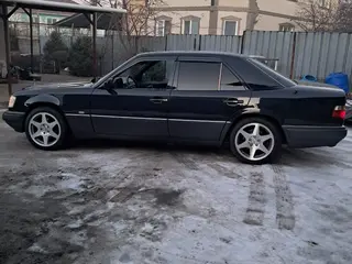 Mercedes-Benz E 320
