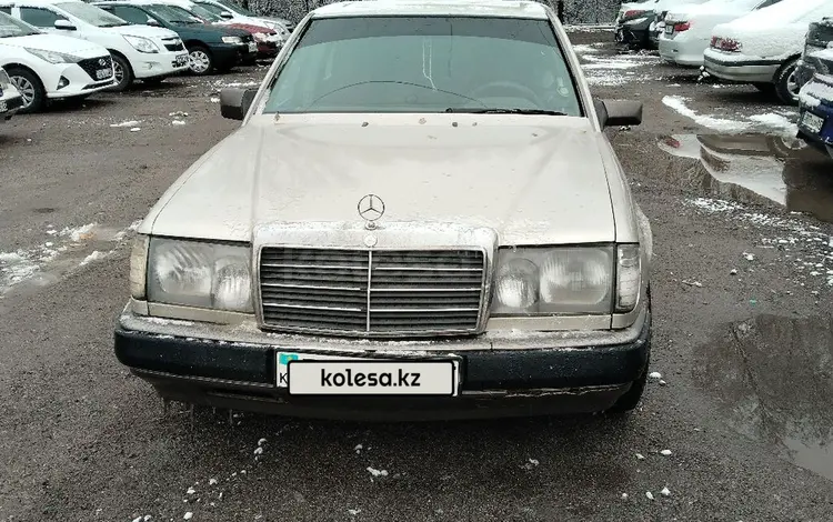 Mercedes-Benz E 200 1991 года за 800 000 тг. в Алматы