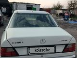 Mercedes-Benz E 230 1992 года за 1 000 000 тг. в Алматы