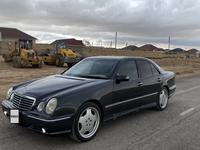 Mercedes-Benz E 320 2001 годаfor4 700 000 тг. в Жанаозен