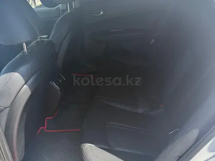 Kia K5 2021 года за 8 800 000 тг. в Алматы – фото 13