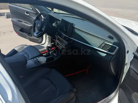 Kia K5 2021 года за 8 800 000 тг. в Алматы – фото 10