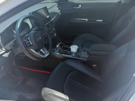 Kia K5 2021 года за 8 800 000 тг. в Алматы – фото 14