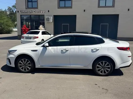 Kia K5 2021 года за 8 800 000 тг. в Алматы – фото 3