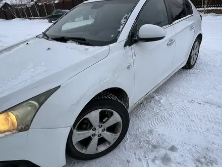 Chevrolet Cruze 2012 года за 3 800 000 тг. в Семей – фото 2