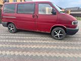 Volkswagen Caravelle 1998 года за 4 500 000 тг. в Караганда – фото 4