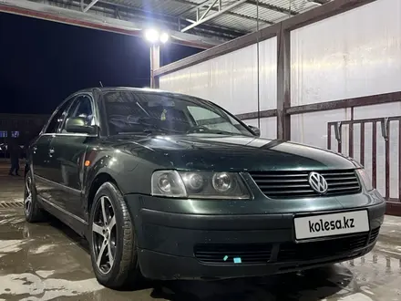 Volkswagen Passat 1997 года за 1 480 000 тг. в Атырау