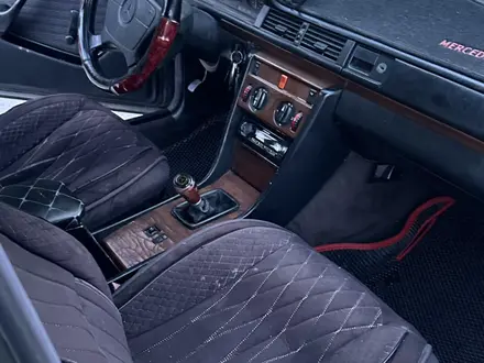 Mercedes-Benz E 230 1991 года за 1 000 000 тг. в Шымкент – фото 13