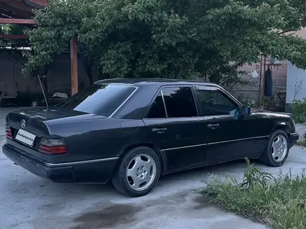 Mercedes-Benz E 230 1991 года за 1 000 000 тг. в Шымкент