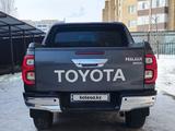 Toyota Hilux 2023 года за 22 500 000 тг. в Актобе – фото 2