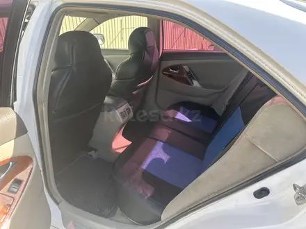 Toyota Camry 2006 года за 4 000 000 тг. в Уральск – фото 3