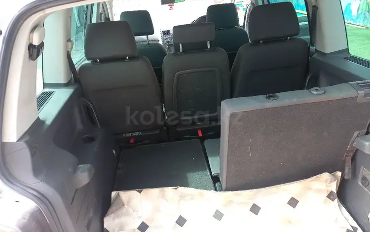 Volkswagen Touran 2006 года за 3 500 000 тг. в Астана