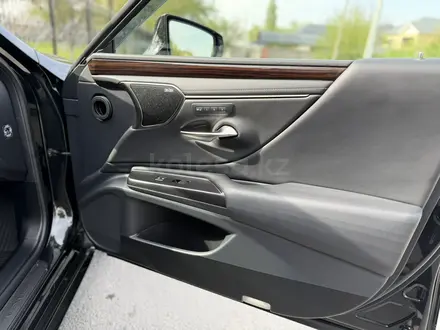 Lexus ES 350 2020 года за 24 300 000 тг. в Шымкент – фото 20