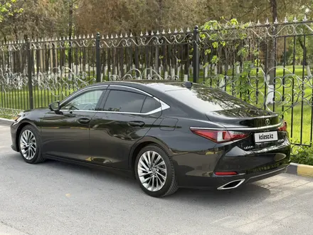 Lexus ES 350 2020 года за 24 300 000 тг. в Шымкент – фото 4