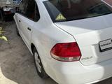 Volkswagen Polo 2014 годаfor4 000 000 тг. в Атырау – фото 2