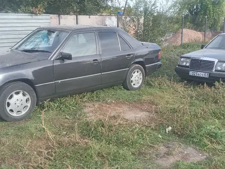 Mercedes-Benz E 230 1991 года за 1 250 000 тг. в Астана – фото 3