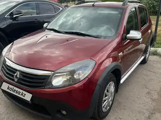 Renault Sandero Stepway, 2013