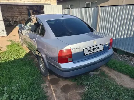 Volkswagen Passat 1997 года за 1 800 000 тг. в Уральск – фото 3