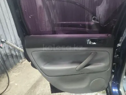Volkswagen Passat 2003 года за 2 600 000 тг. в Алматы – фото 14