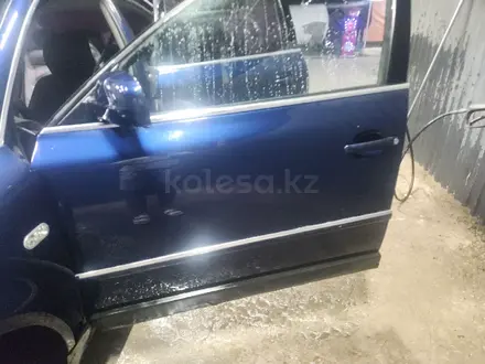 Volkswagen Passat 2003 года за 2 600 000 тг. в Алматы – фото 16