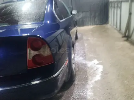 Volkswagen Passat 2003 года за 2 600 000 тг. в Алматы – фото 23