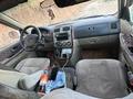 Kia Carnival 2002 года за 1 650 000 тг. в Шымкент – фото 2