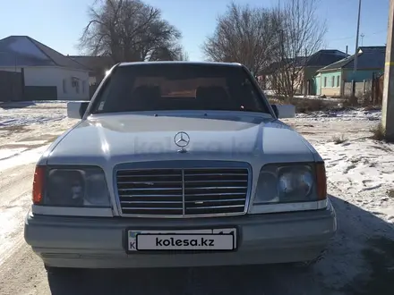 Mercedes-Benz E 200 1993 года за 2 300 000 тг. в Кызылорда