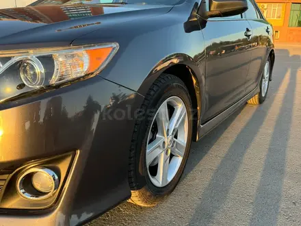 Toyota Camry 2013 года за 5 750 000 тг. в Актобе – фото 9