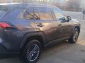 Toyota RAV4 2020 года за 16 600 000 тг. в Актобе – фото 3