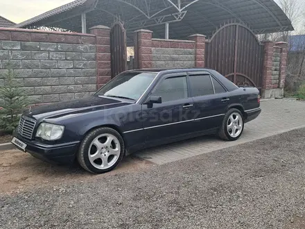 Mercedes-Benz E 280 1995 годаүшін3 200 000 тг. в Алматы