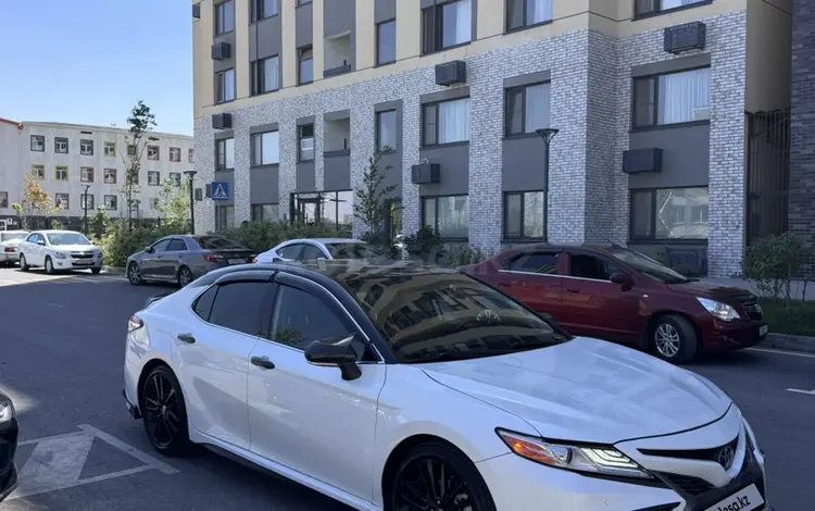 Toyota Camry 2020 года за 12 400 000 тг. в Шымкент