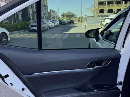 Toyota Camry 2020 года за 12 400 000 тг. в Шымкент – фото 13