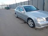 Mercedes-Benz C 200 2001 года за 3 200 000 тг. в Кокшетау – фото 3